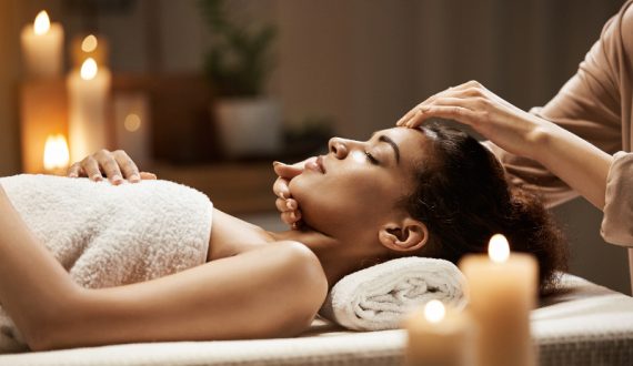 Masaż głowy i szyi dla kobiet w ciąży Rzeszów masaż relaksacyjny Artemis Touch Popiełuszki